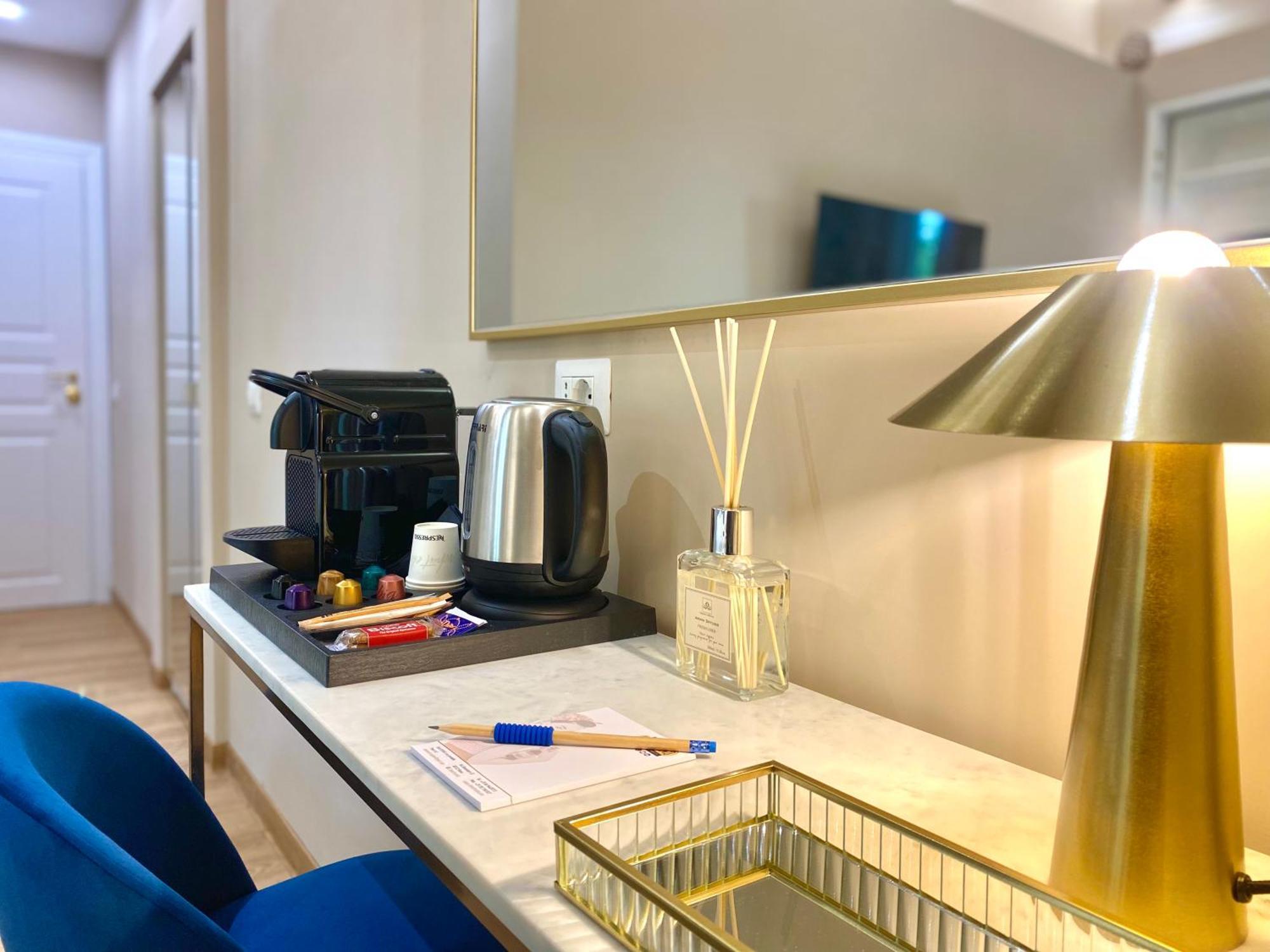 Queen Of Rome Luxury Rooms Ngoại thất bức ảnh