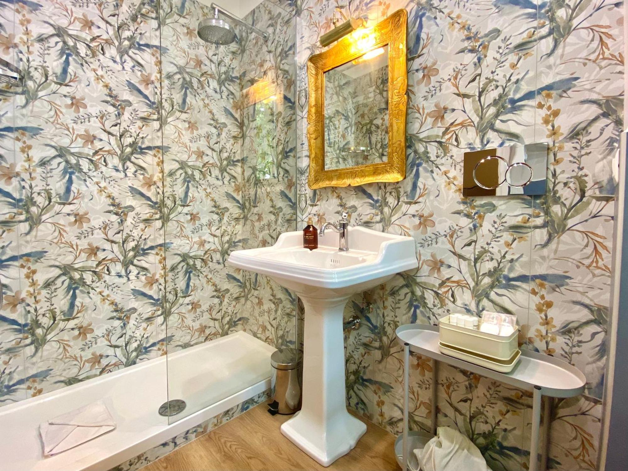 Queen Of Rome Luxury Rooms Ngoại thất bức ảnh