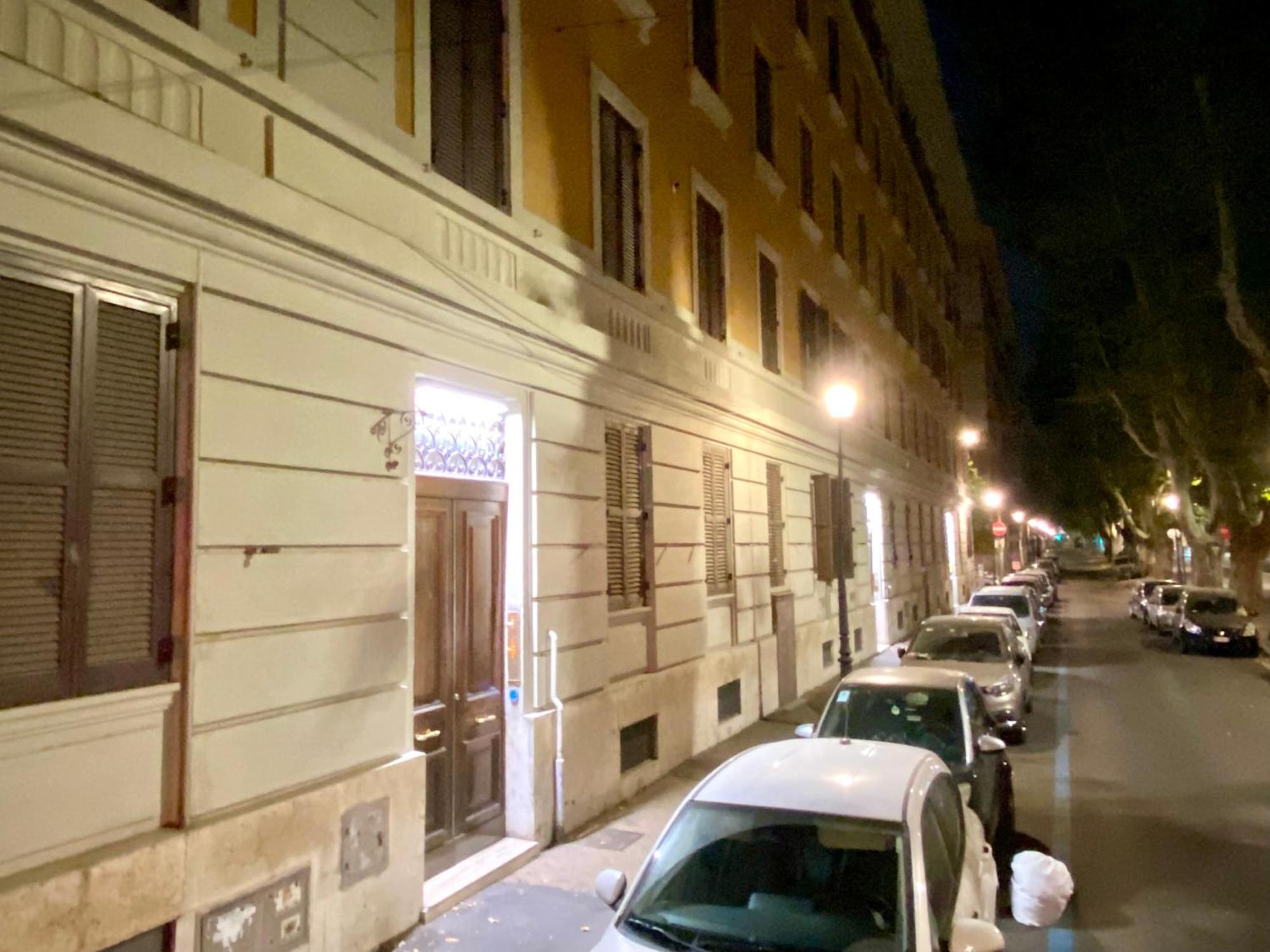 Queen Of Rome Luxury Rooms Ngoại thất bức ảnh