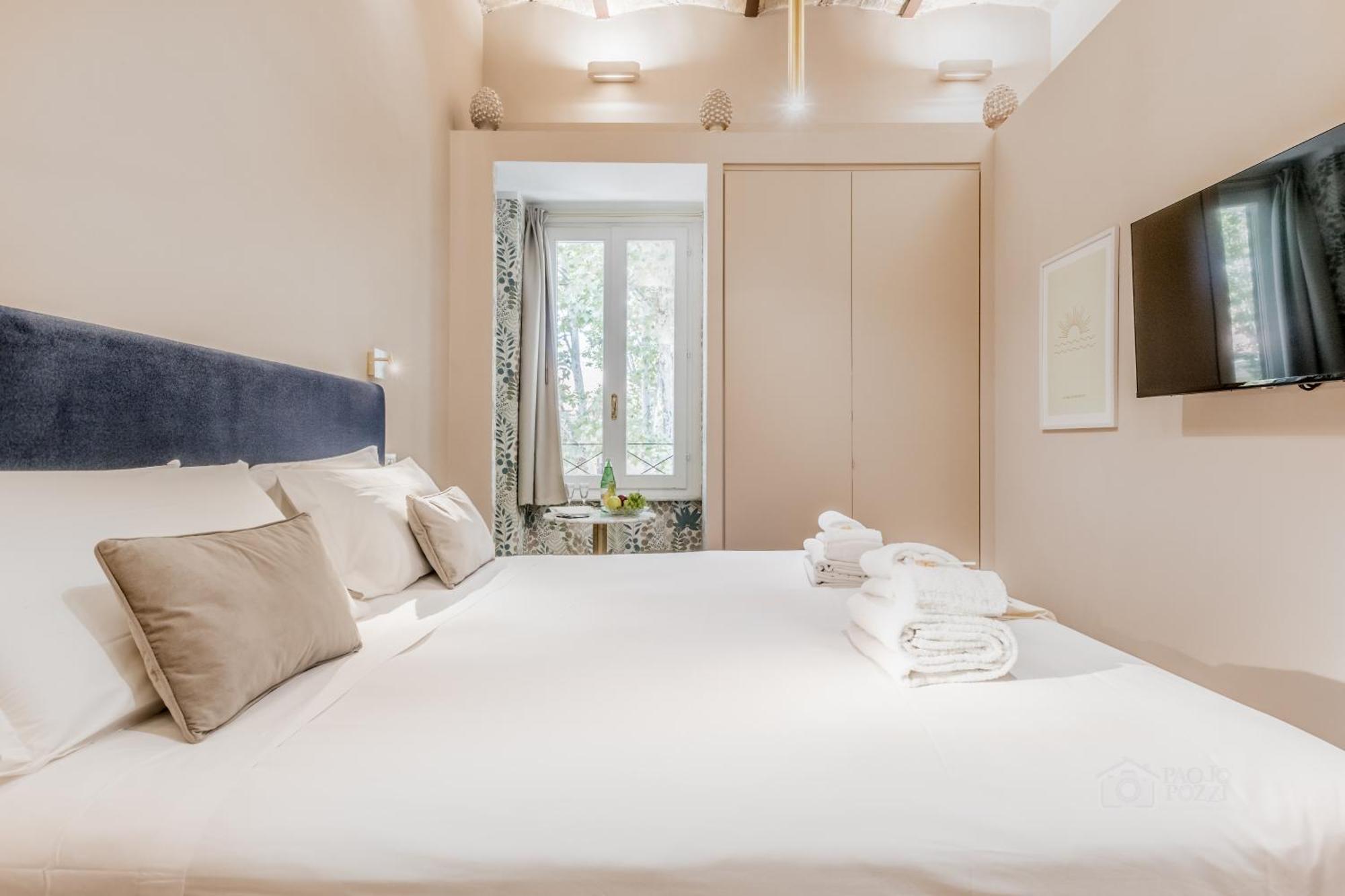 Queen Of Rome Luxury Rooms Ngoại thất bức ảnh