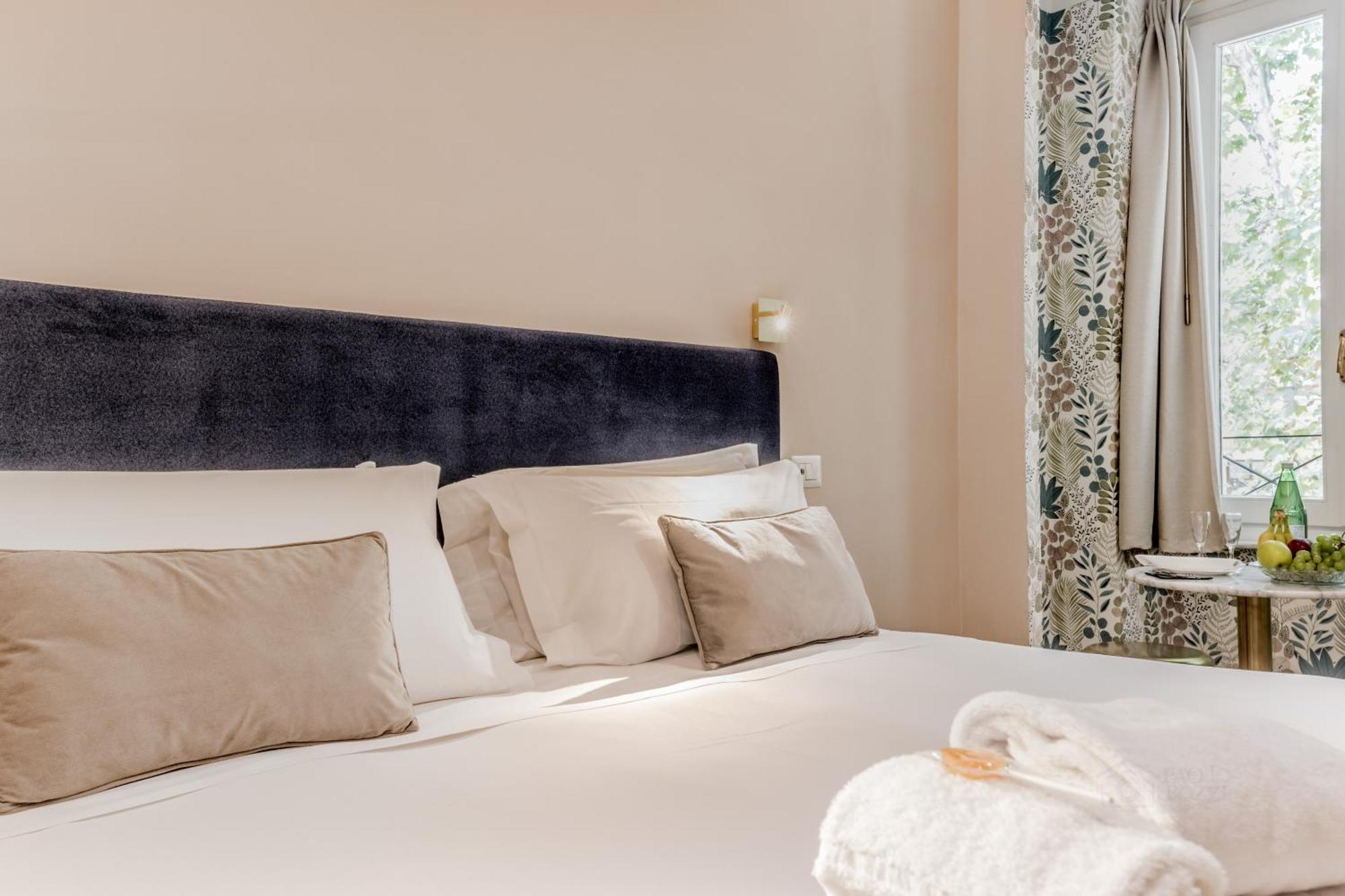 Queen Of Rome Luxury Rooms Ngoại thất bức ảnh