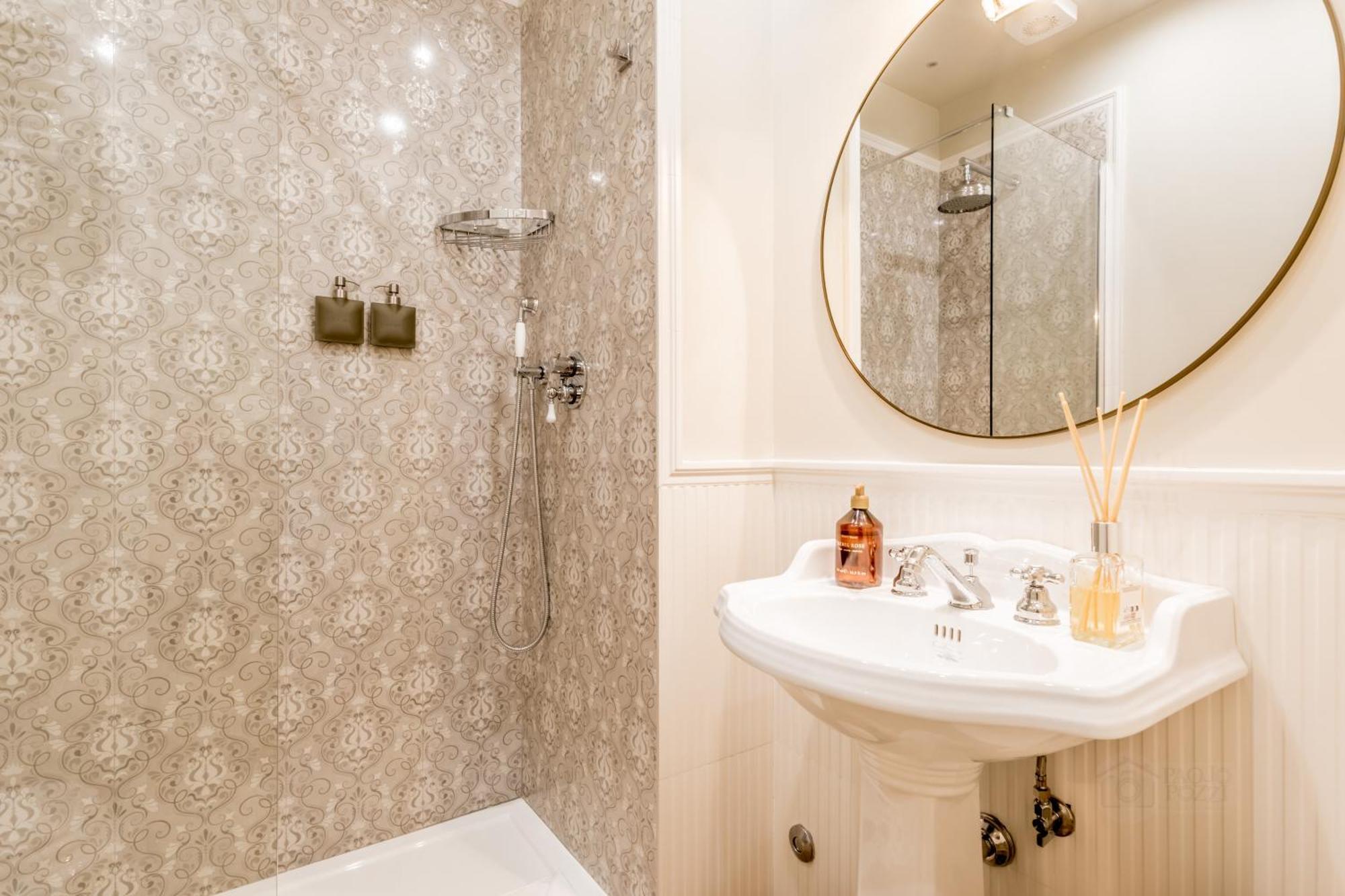 Queen Of Rome Luxury Rooms Ngoại thất bức ảnh